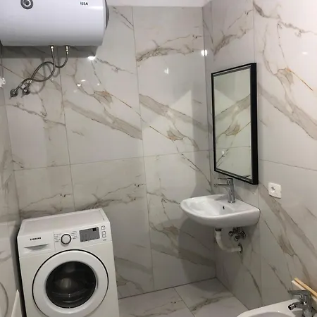 Relux Rezidenc , Shkoze